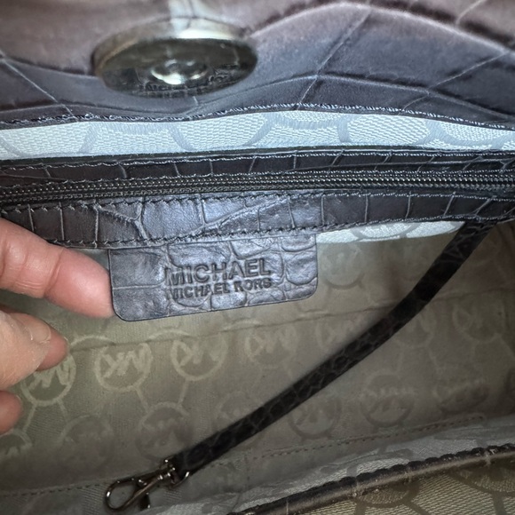 Michael Kors crocodile embossed leather satchel - Picture 4 of 10